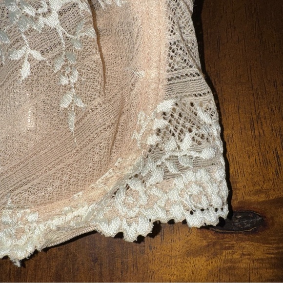 Wacoal Women's Sz 32D Embrace Lace Embroidered Underwire Bra 65191 Tan & Ivory - Picture 3 of 8